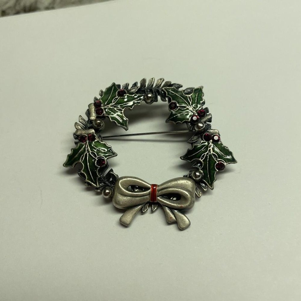 Signed KC Enamel Christmas Holly Wreath Pin Brooch
